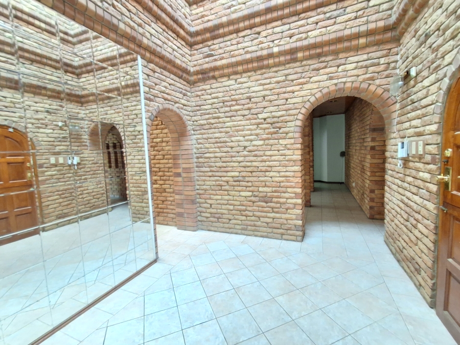 5 Bedroom Property for Sale in Jan Cillierspark Free State